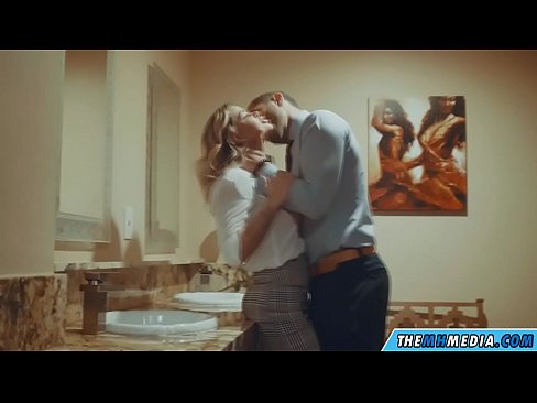 ❤️ Ke hoʻowalewale ʻia ʻoe e kahi blonde busty i kahi lumi hoʻomaha ākea ☑ Pono ma haw.mass-pr.ru ❌️